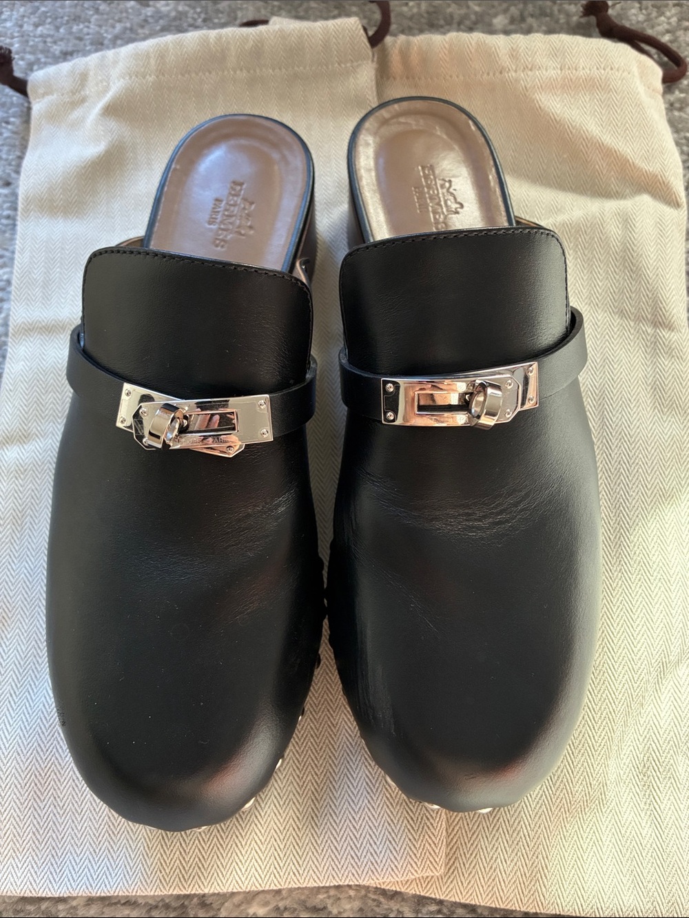 Hermes Carlotta Mule/Clog. Color Black. Size 38